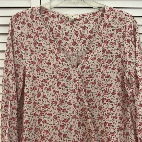Jane and Delancey Cross Front Shirt. - Picture 2 of 4
